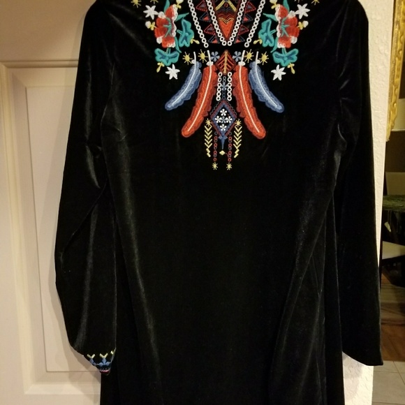 Adore ladies Velvet long open jacjet - Picture 2 of 3